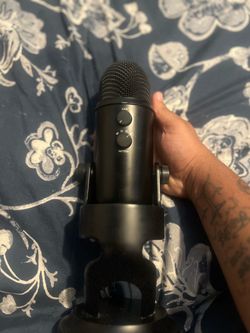 Blue yeti microphone