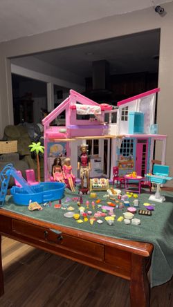 Malibu Barbie. Dream. House Barbies,  barbecue.  &.     Pool