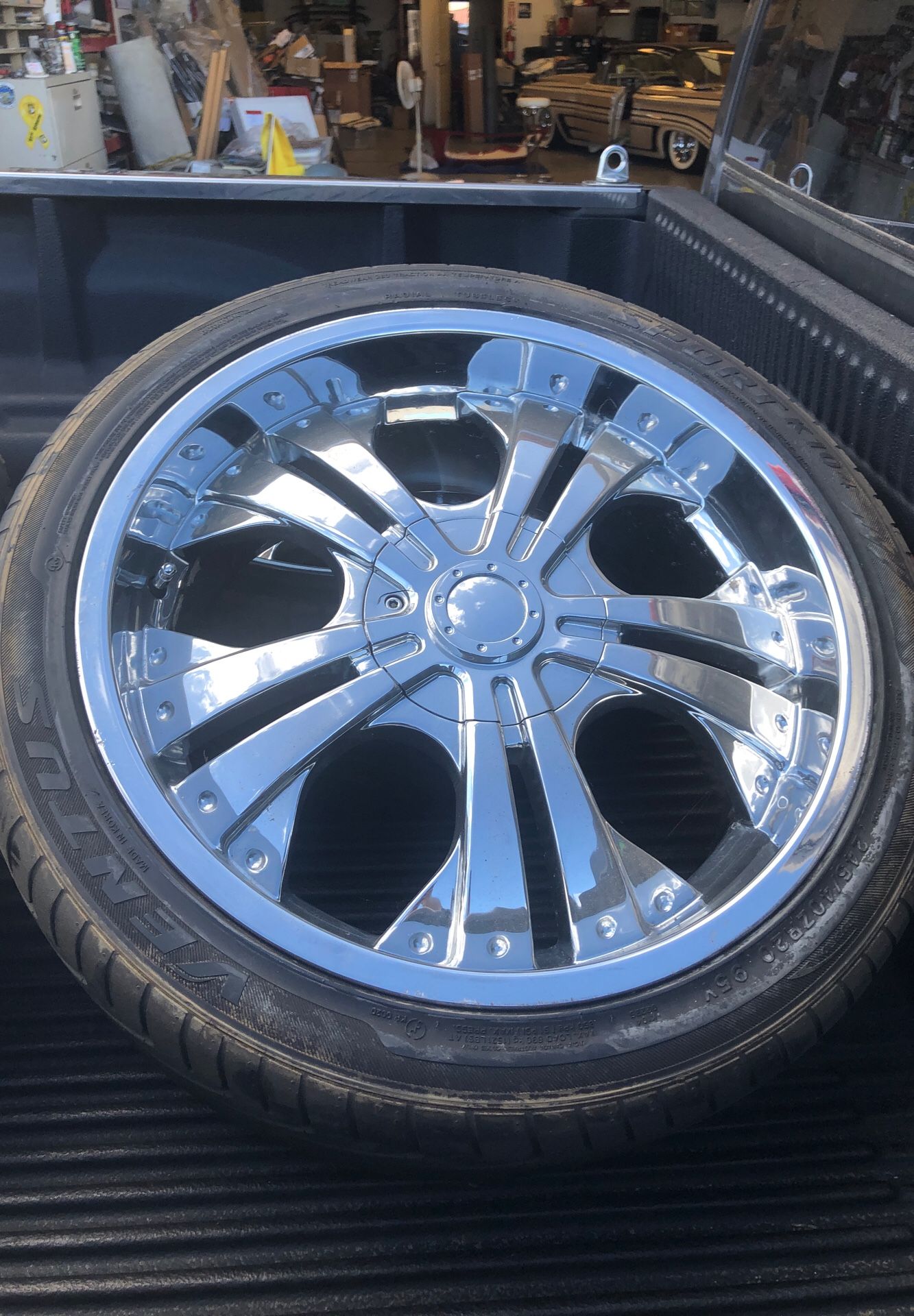 Universal 5 2024 lug rims