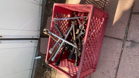 Lug wrenchs