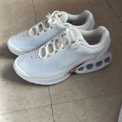 Brand New Nike Air Max Dn Size 6.5 Women’s 