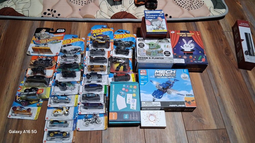 Bundle Of Toys (NEW)