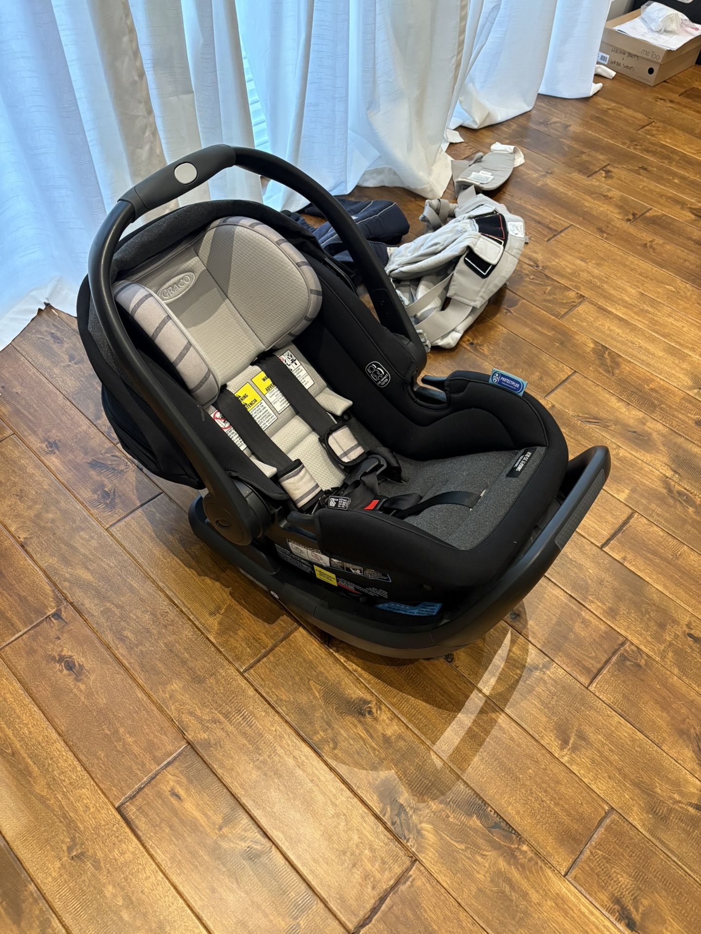 Car Seat - Graco. Free