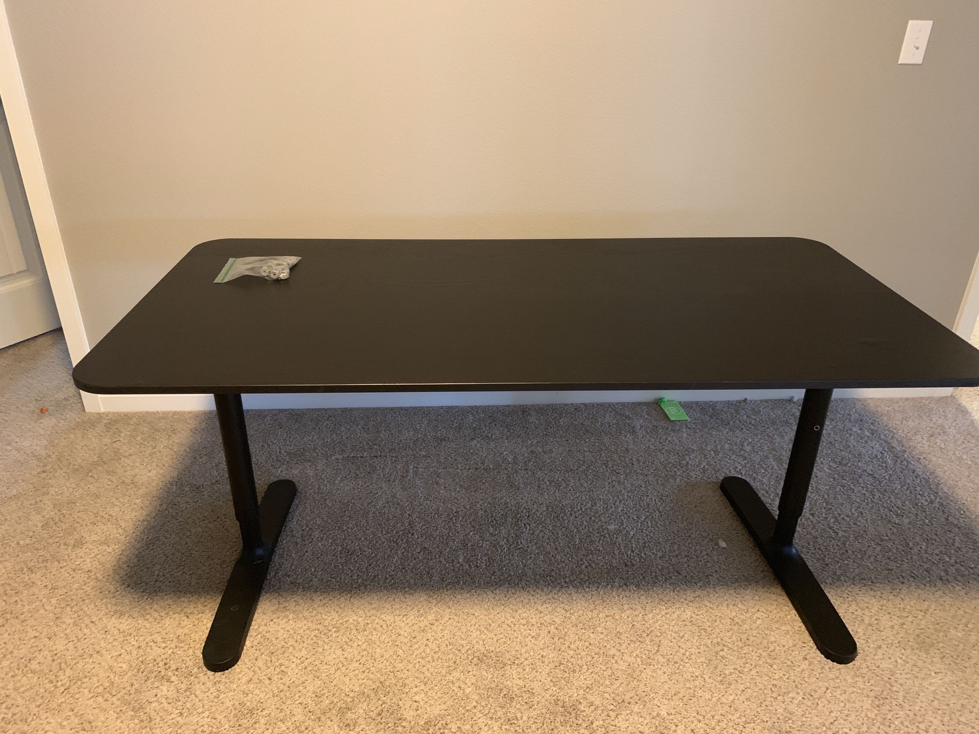 Ikea adjustable desk for Sale in Bremerton, WA OfferUp