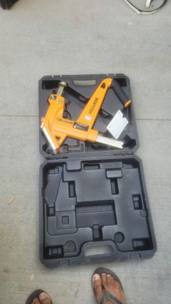 Bostich Floor Nailer