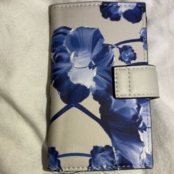 Simply Vera Wang Wallet