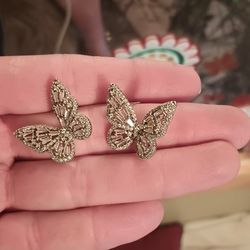 Suzanne Summers Brand Earings, 