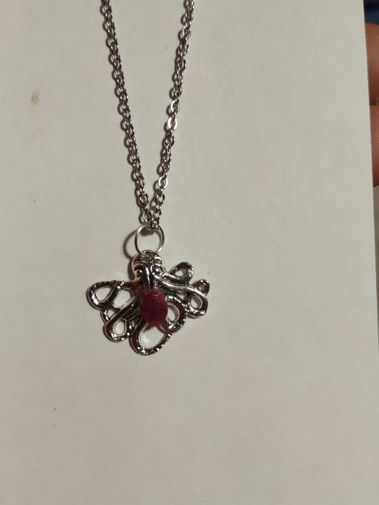 octupus ruby necklace 