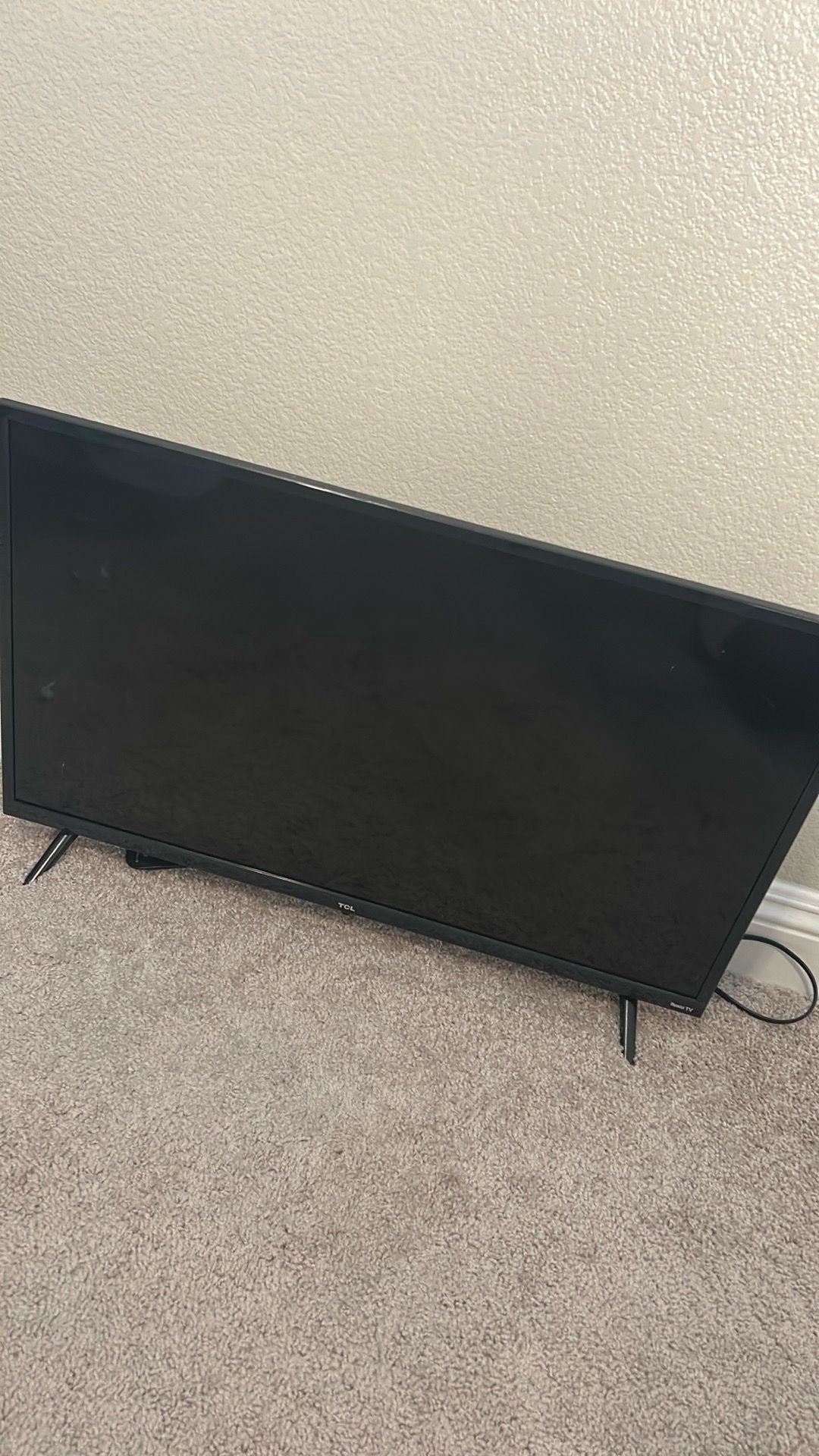 32 INCH ROKU TV (ROKU + REMOTE INCLUDED!)