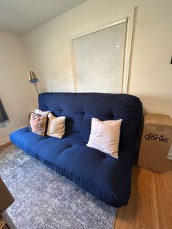 Queen size Futon (used 5x)