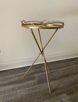 Foldable Gold Table