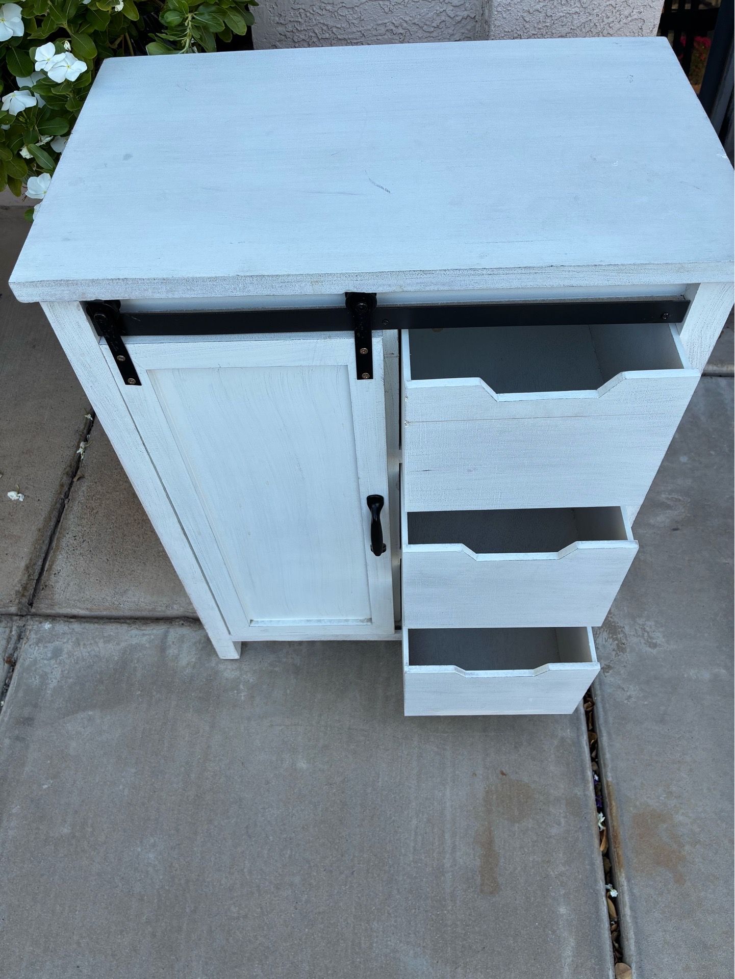 Wood cabinet