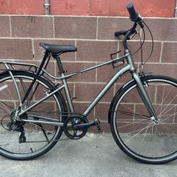 Momentum iNeed Street Hybrid Bike