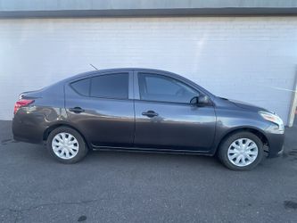 2015 Nissan Versa 1.6 SV