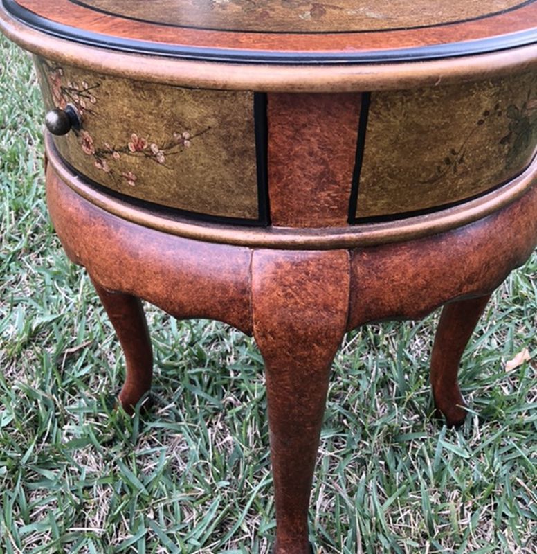 Antique 20” round table with drawer