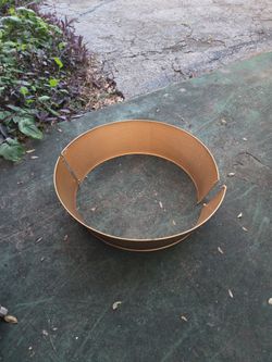 Round Gold Hammered Metal christmas tree collar