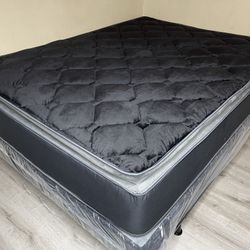 Queen Midnight Collection Hybrid Pillow Top 