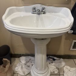 Pedestal Sink