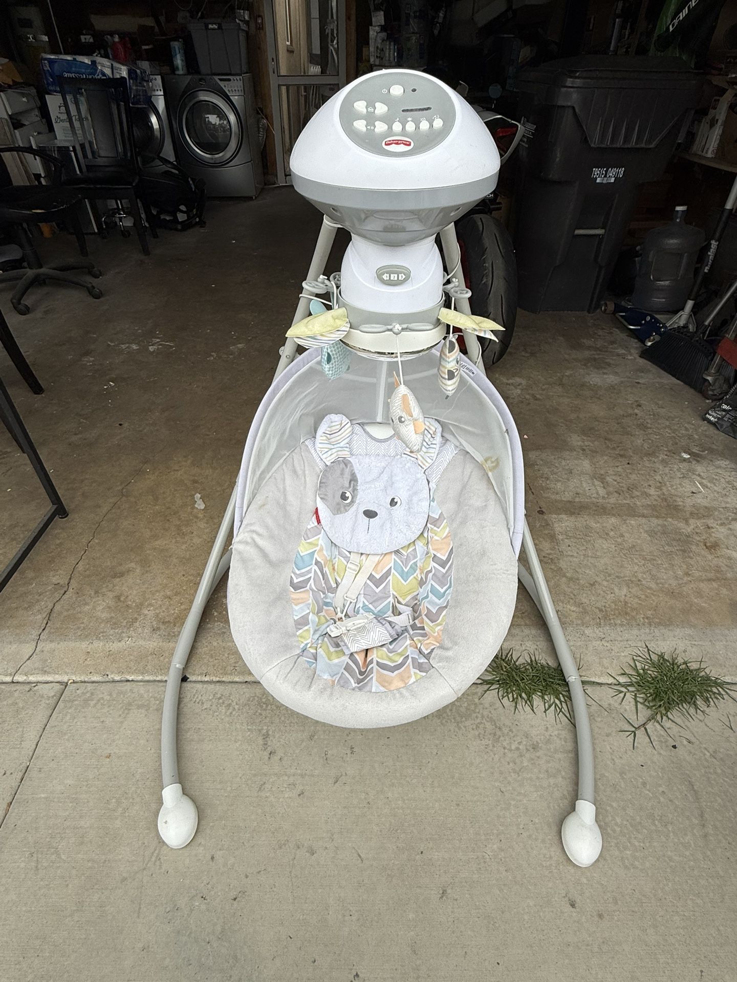 Fisher Price- Baby Swing