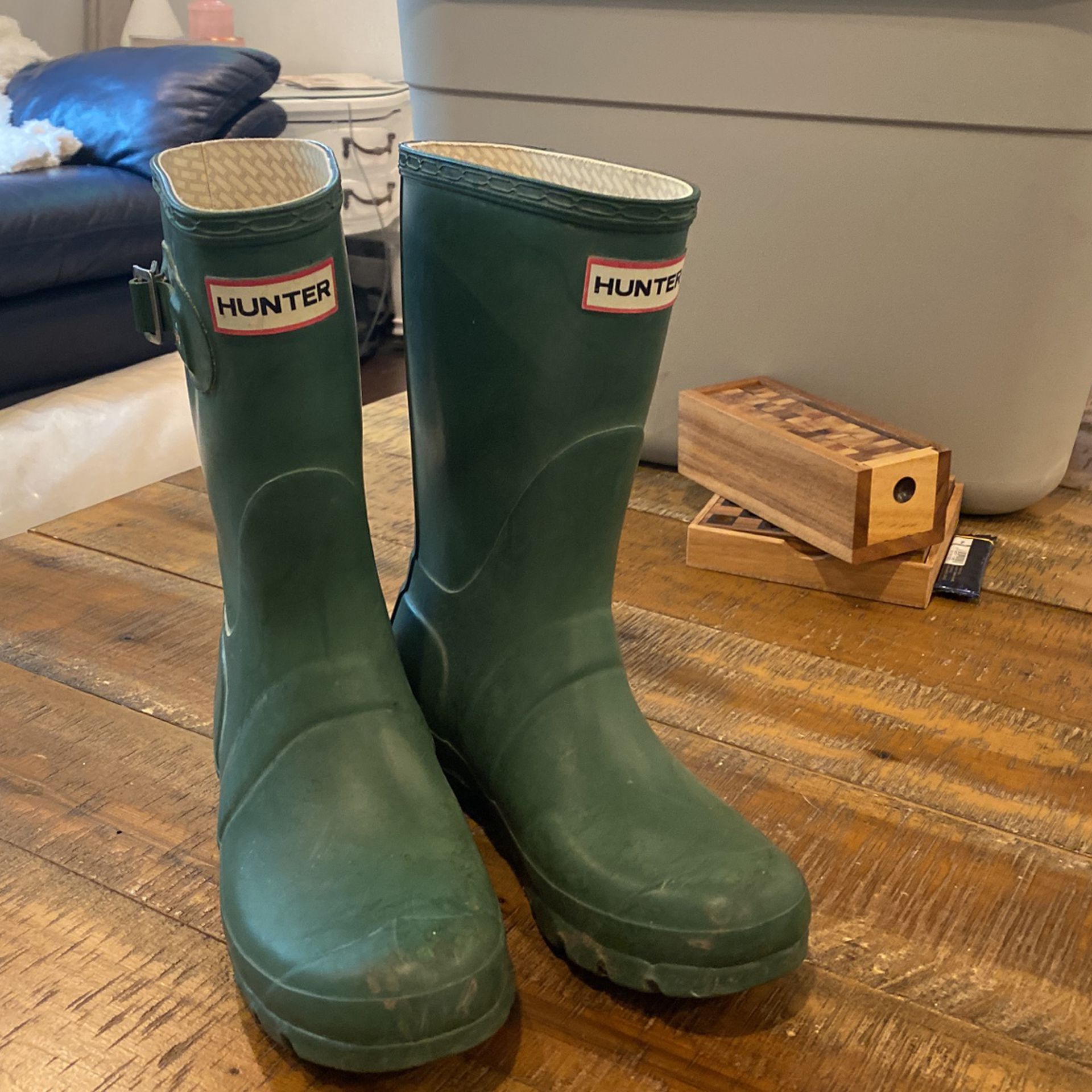 Hunter Girls Rain boots  Size 6 US