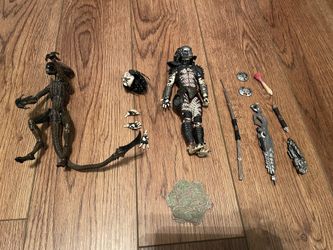 Alien & Predator Figured