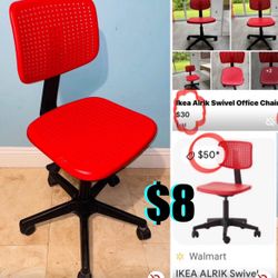 $8 Office Swivel adjustable height Chair in wheels in good condition