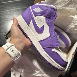 Jordan 1 MID