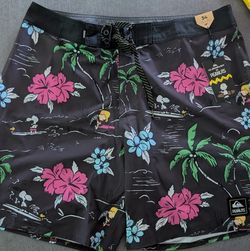 Quiksilver Peanuts Board Shorts Size 34