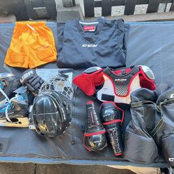 ice hockey equipment ((kids))