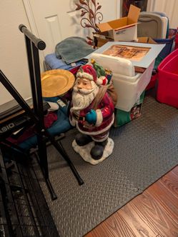 Large Santa Claus Christmas Figurine