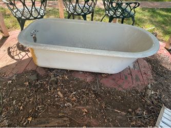 Cast iron claw foot tub