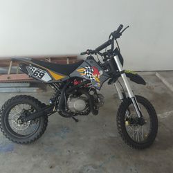 125 CC Dirtbike
