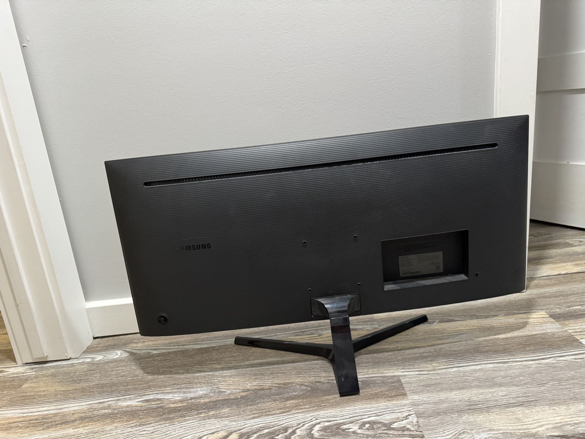 Samsung 34inch Ultra wide Gaming Monitor