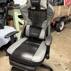 Von Racer Gaming Chair