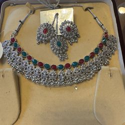 Red And Green Stone Choker Necklace Set With Tika