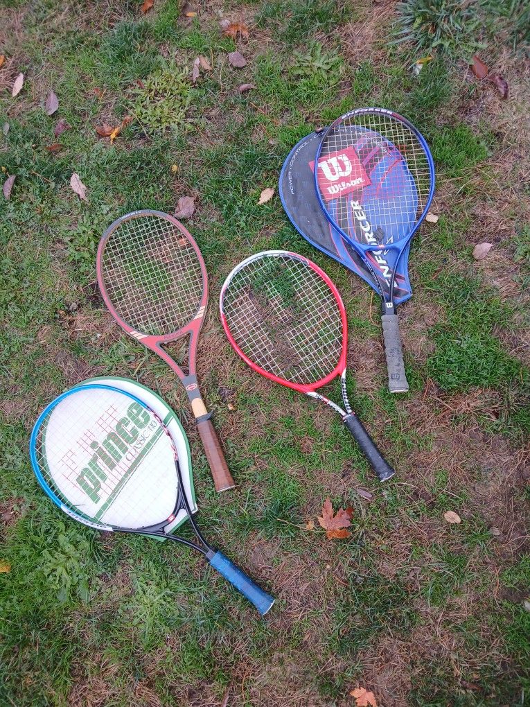 Tennis Rackets [4]
