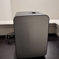 Frigidaire Mini Fridge