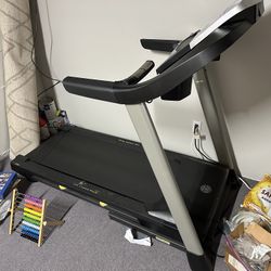Gold Gym Treadmill 