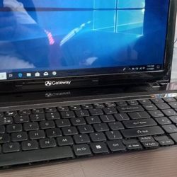 Laptop Gateway 16.5 Inch Screen