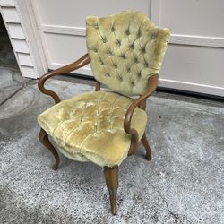 Antique French-Style Plush-Tufted Upholstered Chair