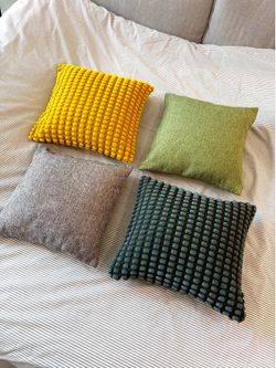 Set of 4 Decorative Throw Pillows