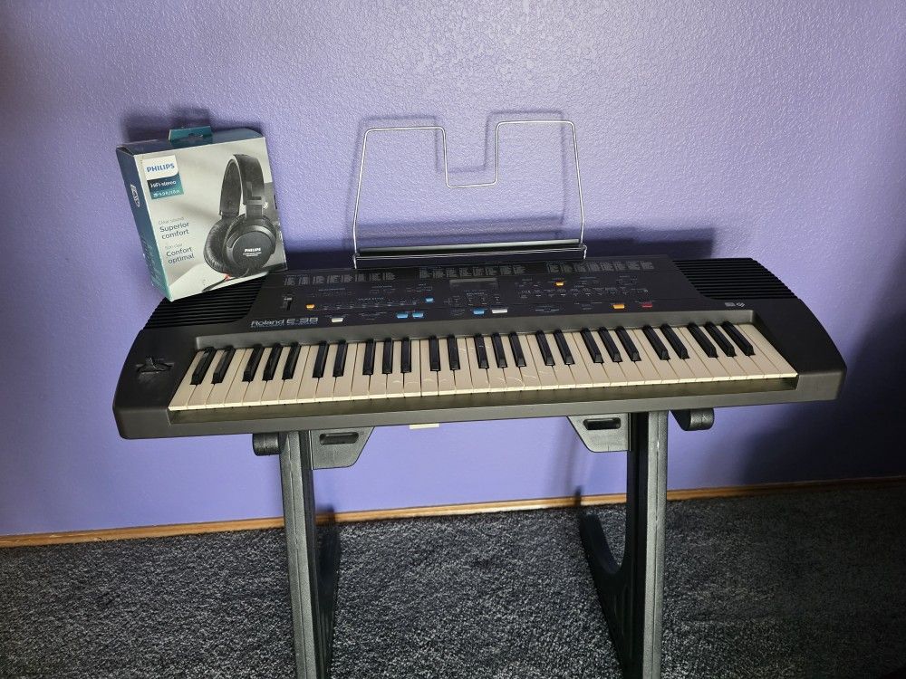 Roland E38