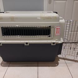 LARGE DOG CRATE, EXCELLENT CONDITION 