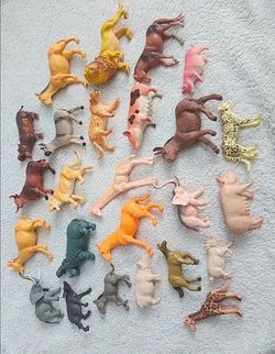 ✅️ Animal Toys 25pc- 4" Figures• Great Condition• $10firm