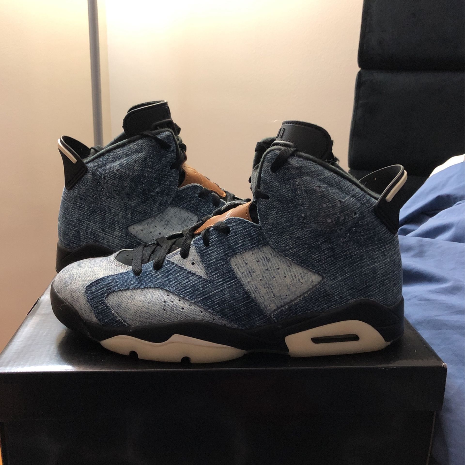 Retro 6 Denim Size 10.5 Closer Look at the  main image 2