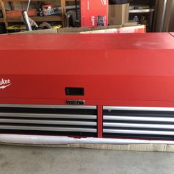 Milwaukee tool box