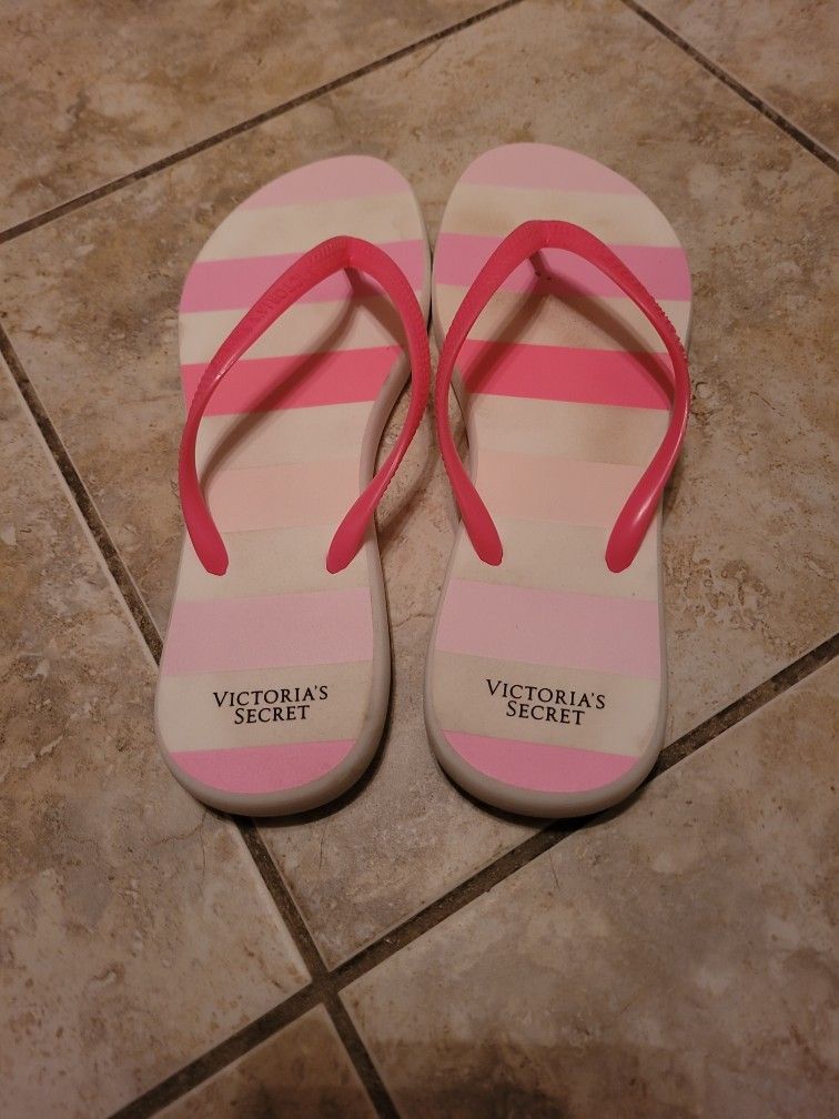 Victoria Secret PINK Flip Flops Size 7-7 1/2 New