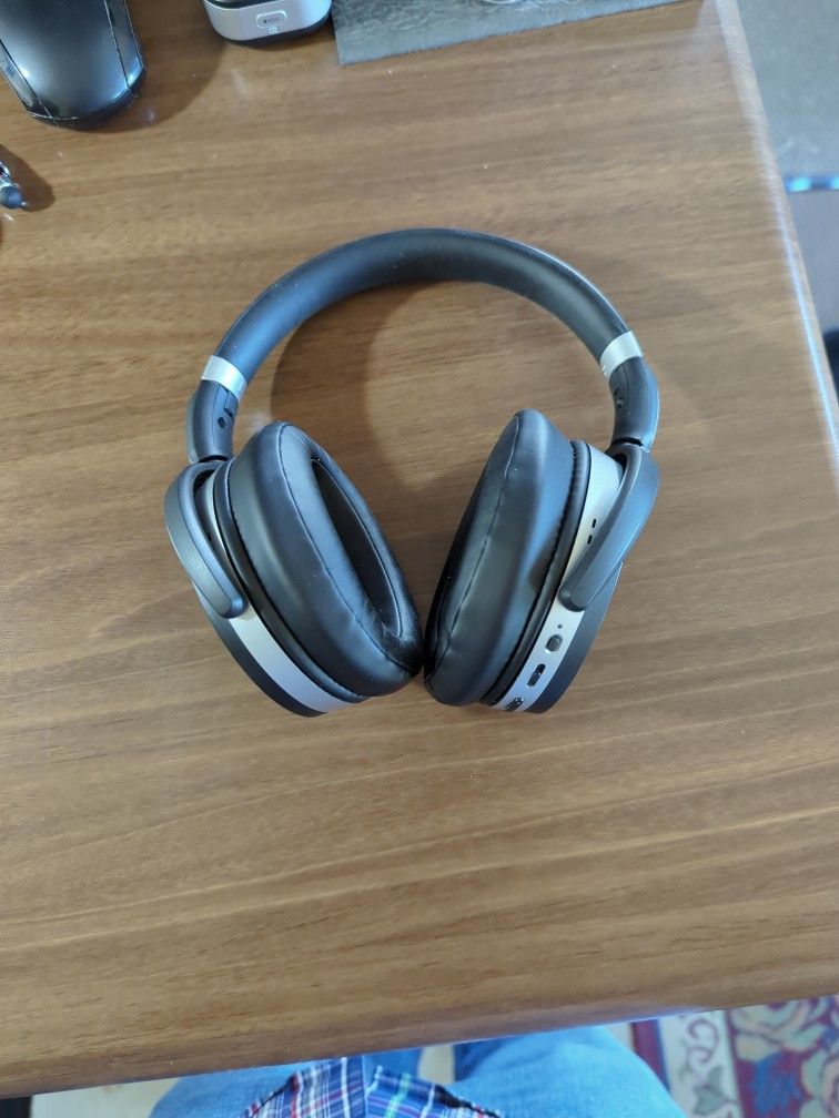 Sennheiser Model HD 4.50 BTNC