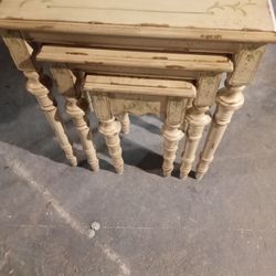 Cute Nesting Tables