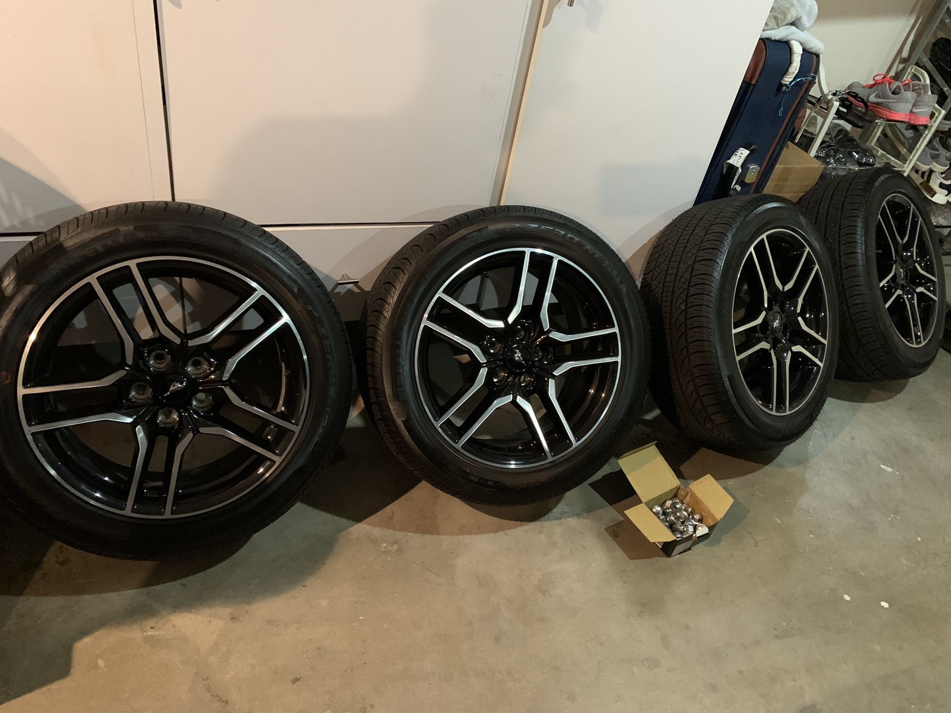 2019 Mustang GT Base oem wheels